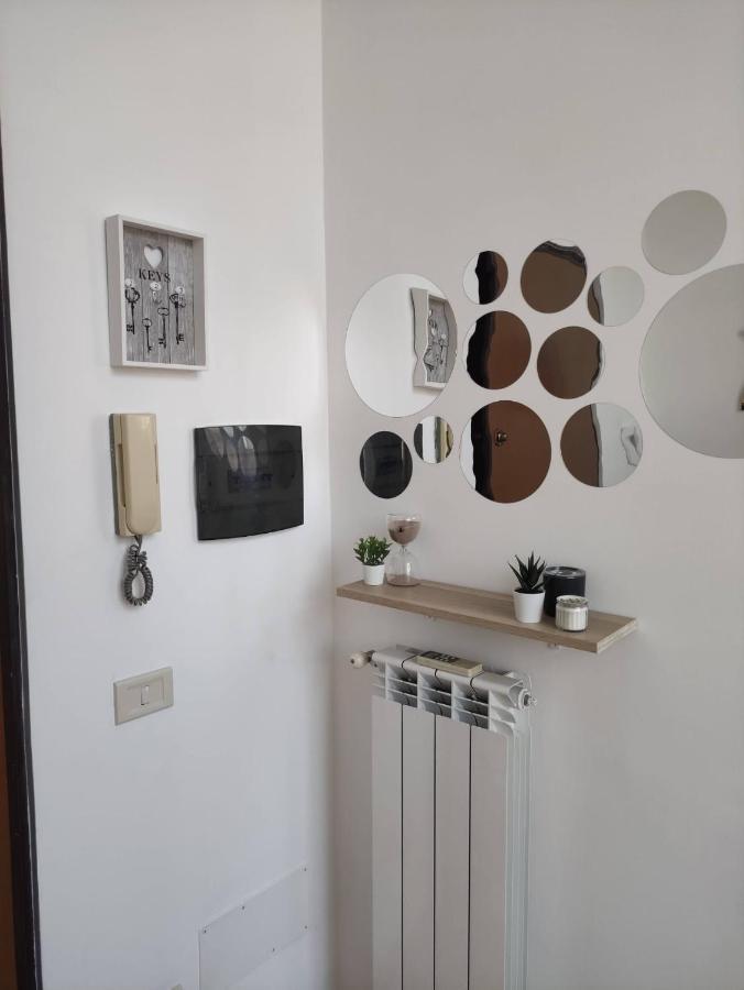 A Casa Justa Holiday House City Center Apartment เนเปิลส์ ภายนอก รูปภาพ