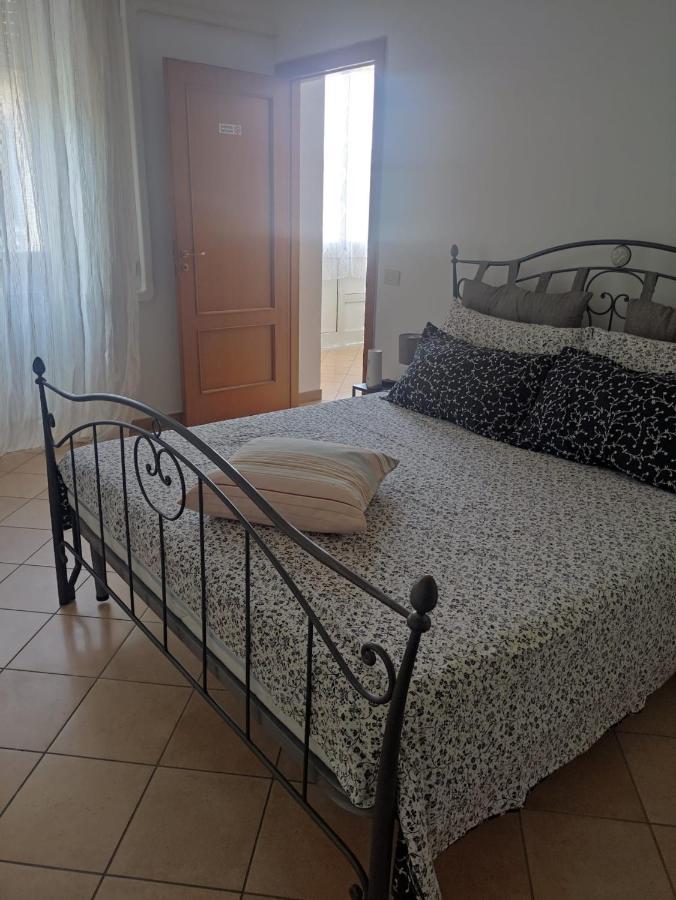 A Casa Justa Holiday House City Center Apartment เนเปิลส์ ภายนอก รูปภาพ