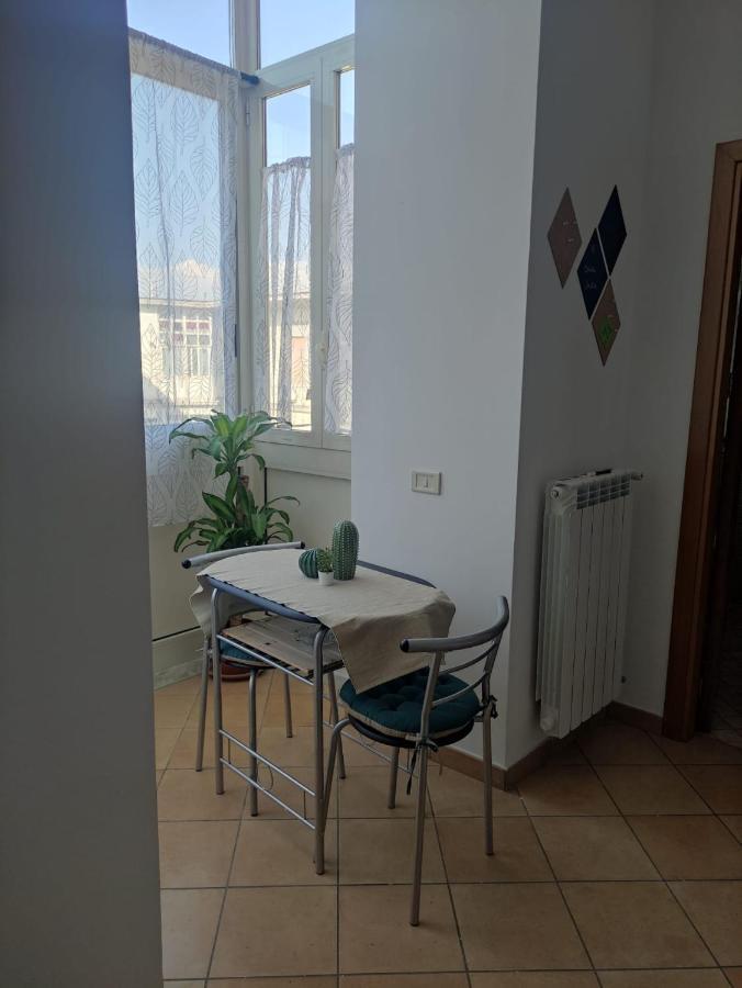 A Casa Justa Holiday House City Center Apartment เนเปิลส์ ภายนอก รูปภาพ
